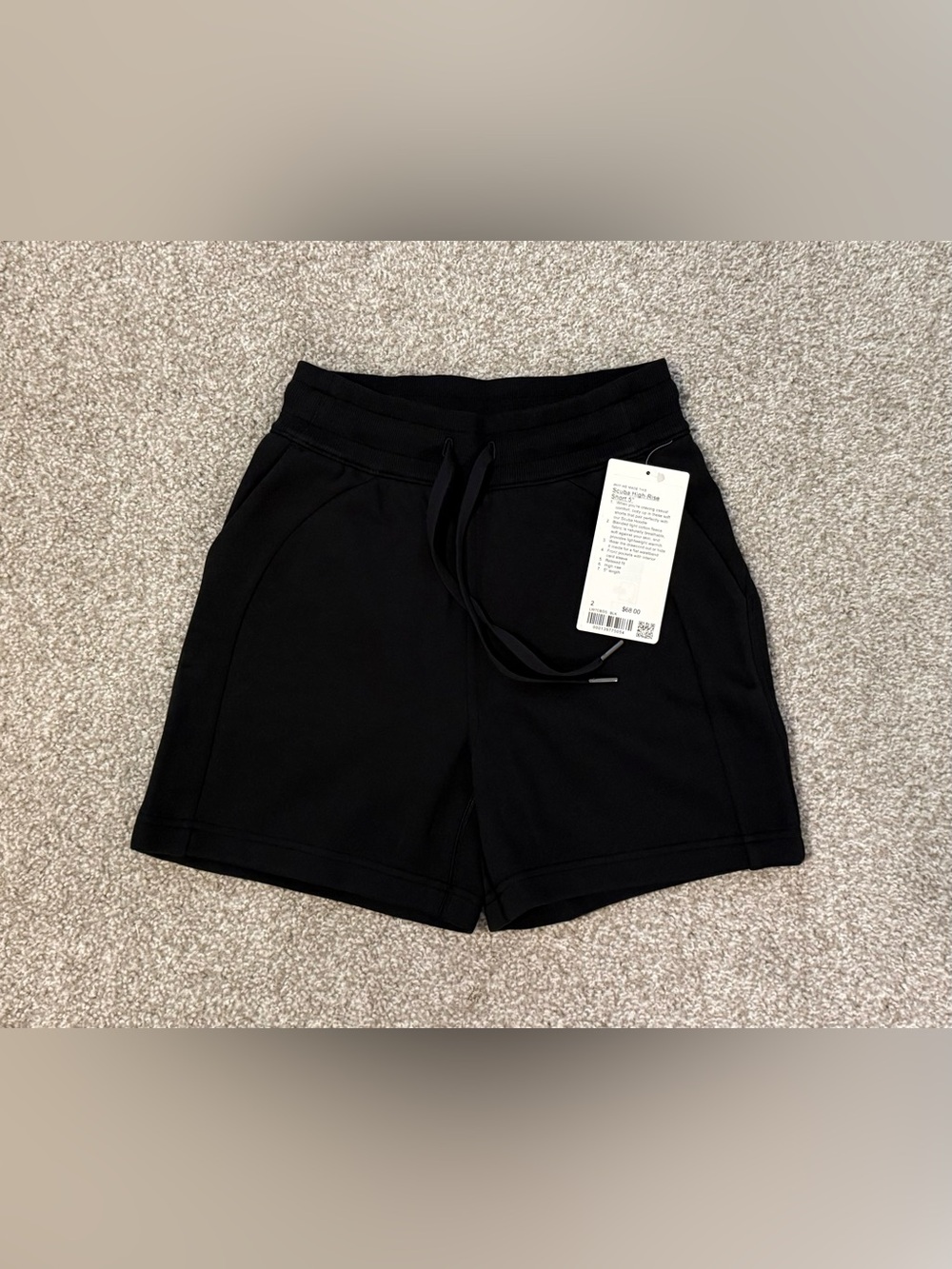 Brand New: Lululemon Scuba High-Rise 5" Shorts Black Size Women 2